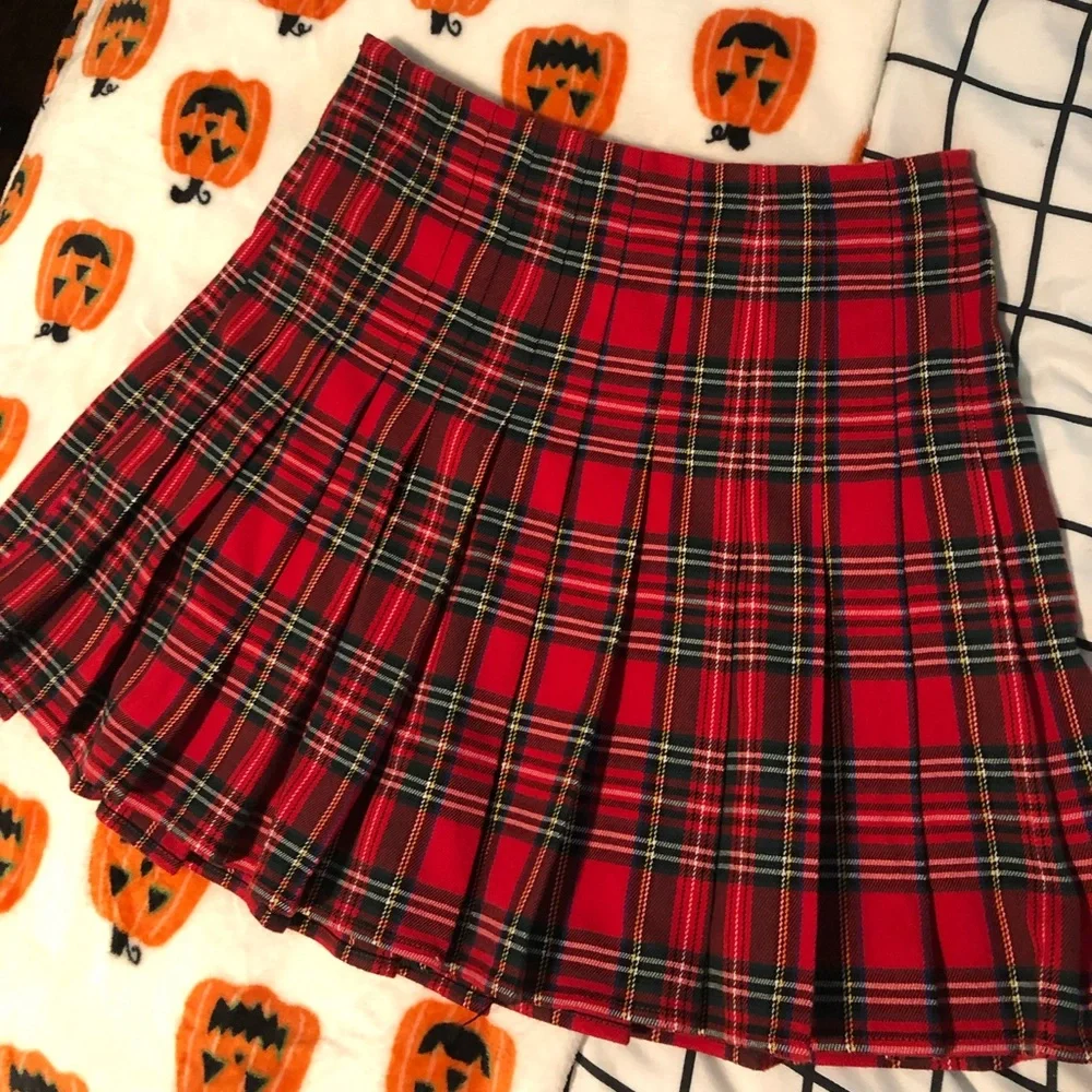 Brandy Melville flowy skirt - Picture 3 of 6